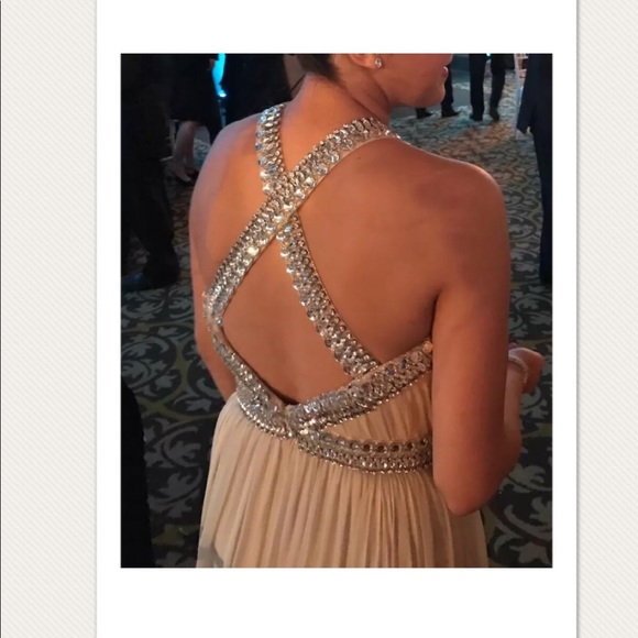 NAEEM KHAN CREAM RHINESTONE BEADED EVENING GOWN - Picture 2 of 8